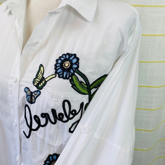 Embroidered Button Down Boxy Top Womens L White Floral Lovely Boho Art to Wear - Picture 9 of 9